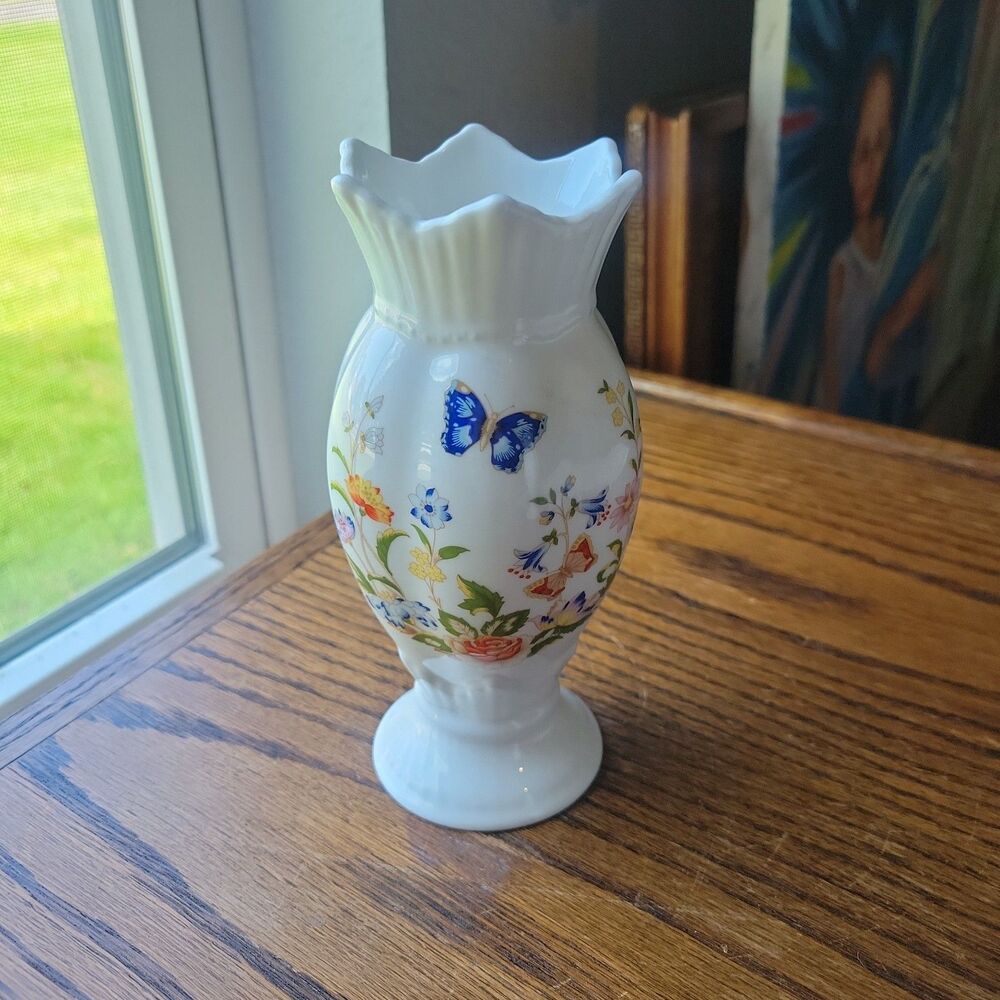 Aynsley Fine Bone China Cottage Garden Fluted Crown Edge Footed Victorian Vase